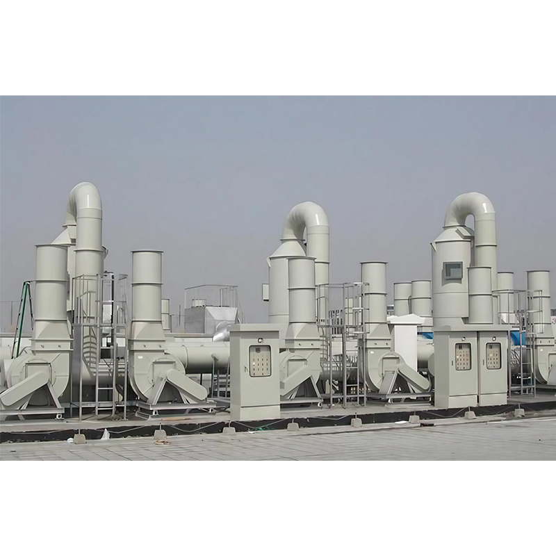 How does the circulating fluid treatment system of an industrial spray tower ensure long-term and stable operation of the equipment?